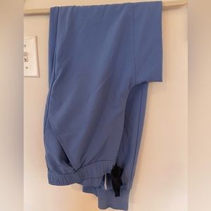 FIGS size small scrub pants